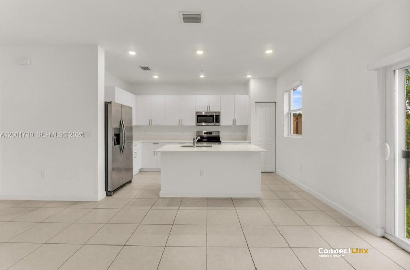 Photo 4 of 3 bed townhouse in Pembroke Pines