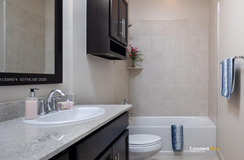 Photo 4 of 3 bed townhouse in Pembroke Pines
