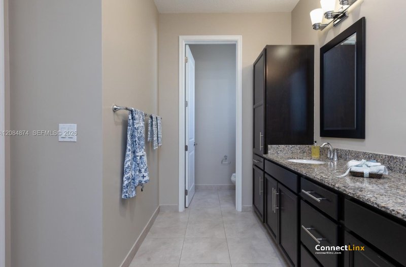 Photo 6 of 3 bed townhouse in Pembroke Pines