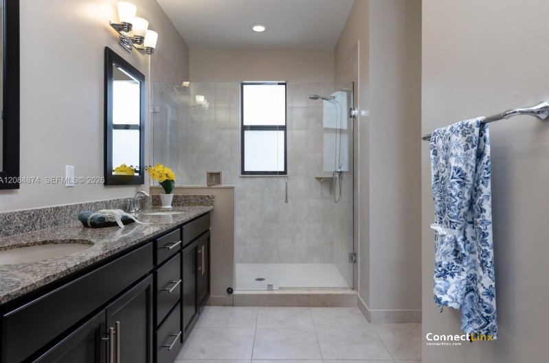 Photo 7 of 3 bed townhouse in Pembroke Pines